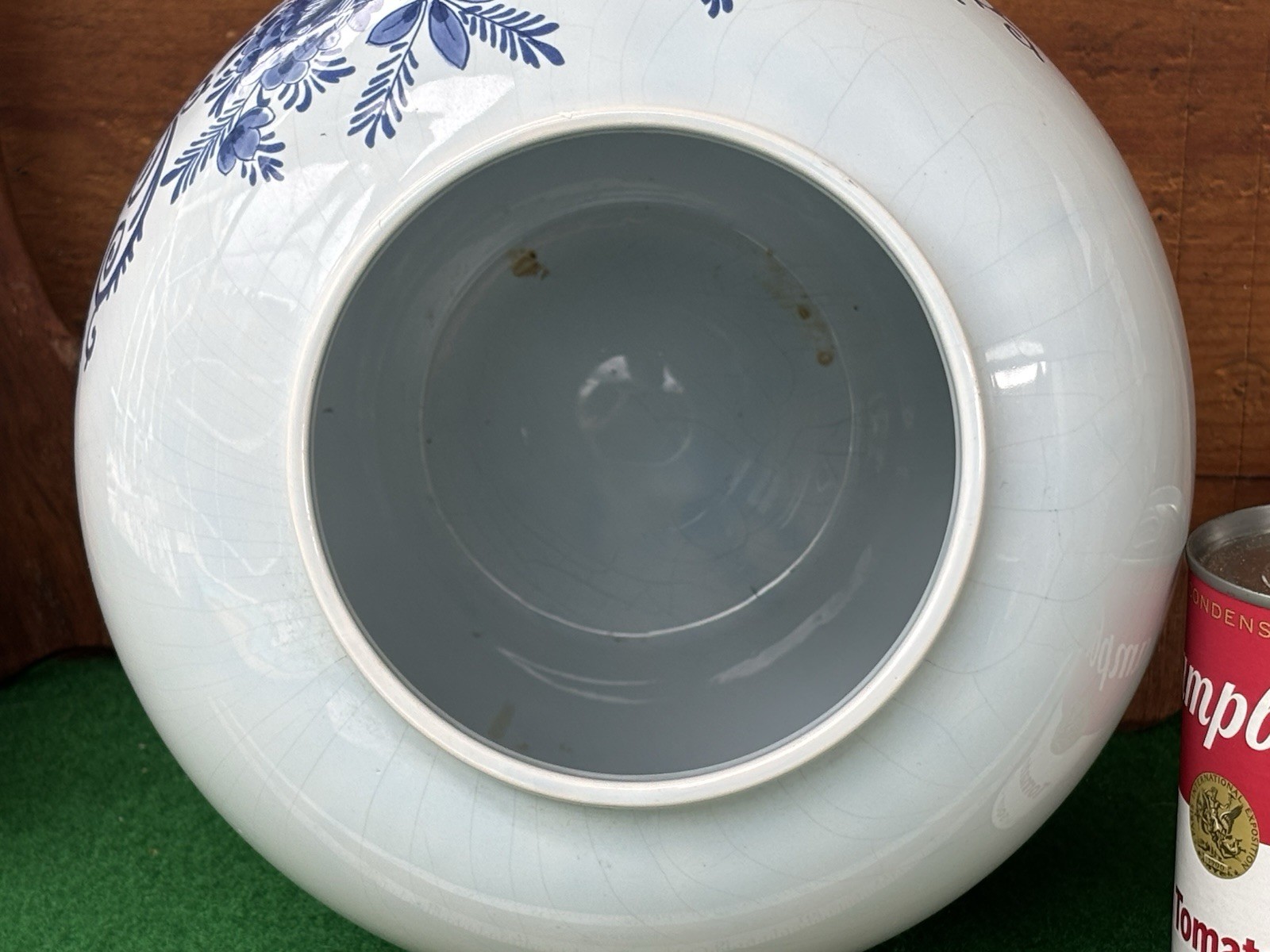 LG. DELFT MARYLAND TOBACCO JAR For COLONIAL WILLIAMSBURG RESTORATION (No Lid)