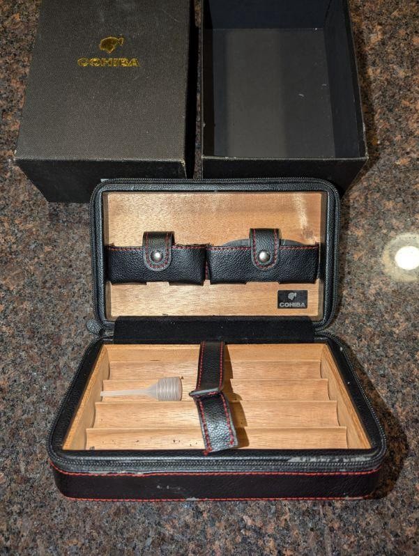 Cohiba Padded Black Faux Leather Cigar Humidor Cedar Case 4 Cigars, Cutter/Torch