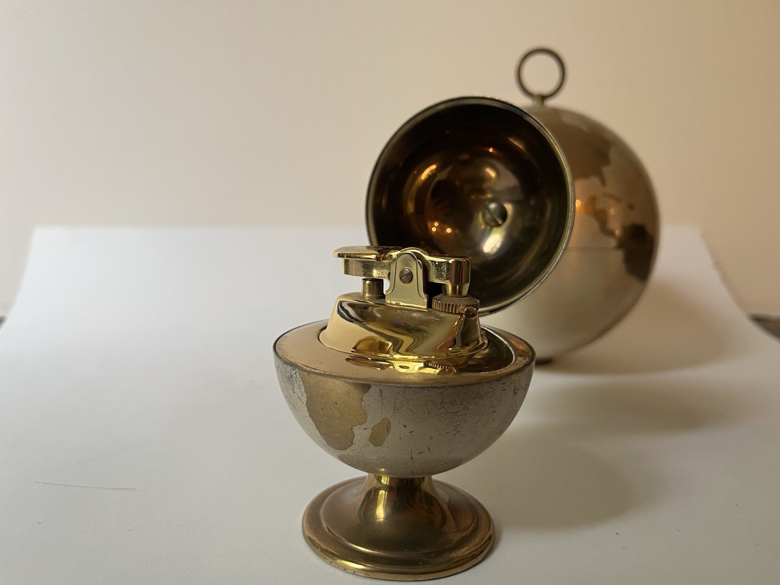 1950s/60s Globe Cigarette Dispenser With Matching lighter