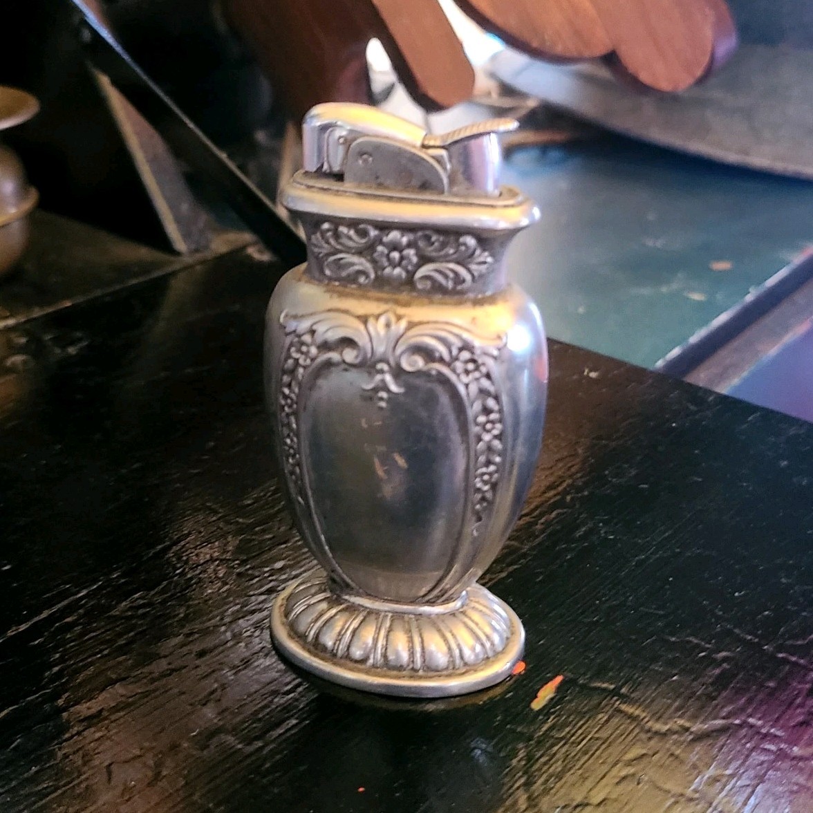 Evan Silver Tabletop Table Lighter Decorative Collectible