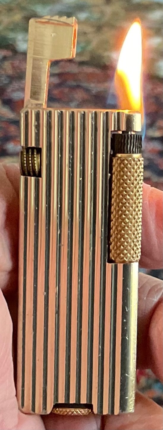 Vintage PAA Penguin Cygnus Gold Tone Lighter / VG / Works Perfect.