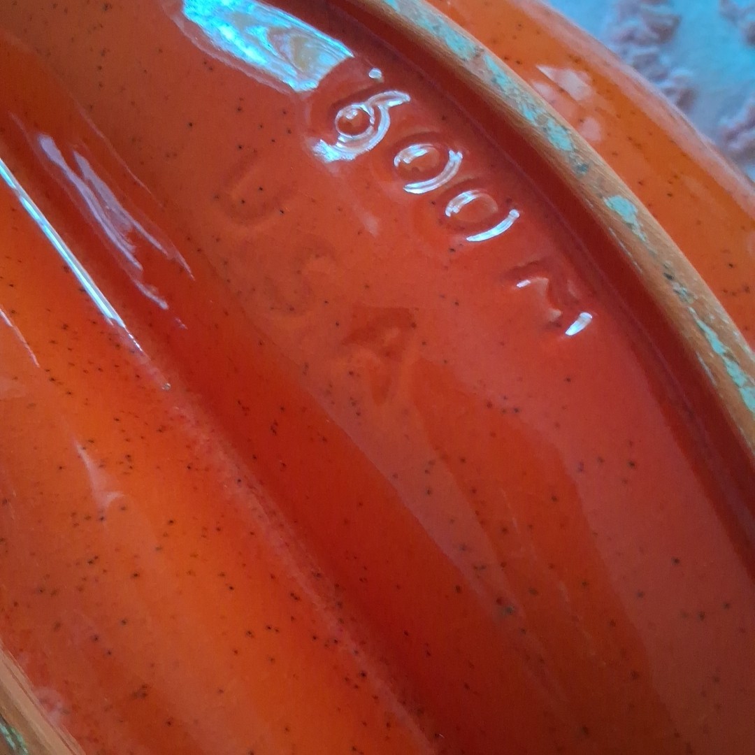 MCM Ashtray Atomic Orange Gold Boomerang California Originals 375 USA 600m Boat